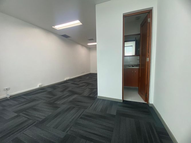 Oficina en arriendo en El Poblado, Medellín, 35 m² · foto 18 de 20