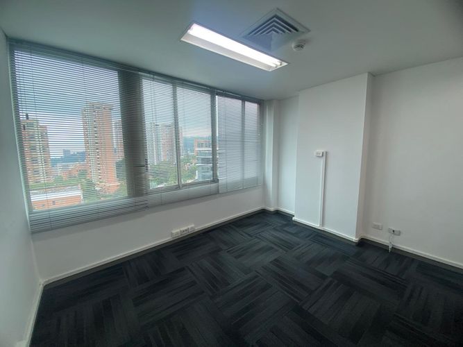 Oficina en arriendo en El Poblado, Medellín, 35 m² · foto 19 de 20