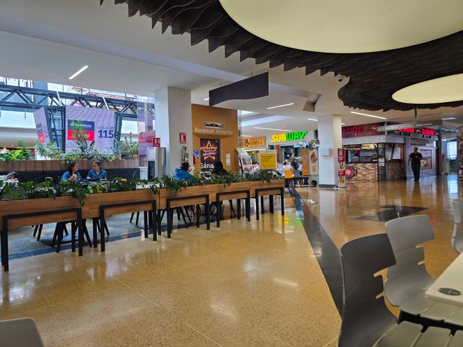 Local en venta en El Poblado, Medellín, 47 m² · foto 6 de 7