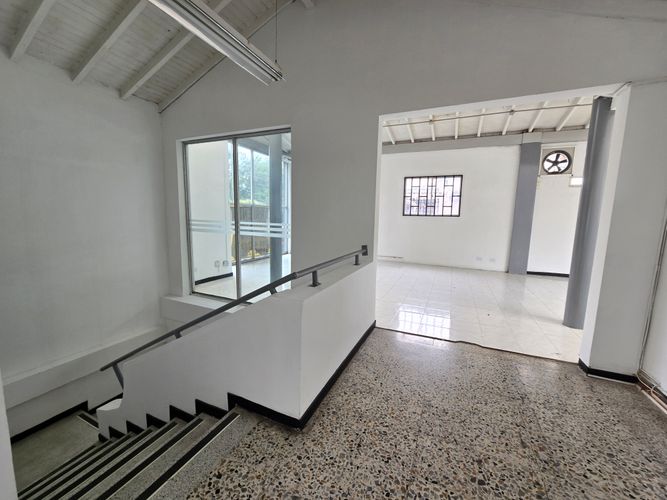 Local en venta en El Poblado, Medellín, 500 m² · foto 5 de 16