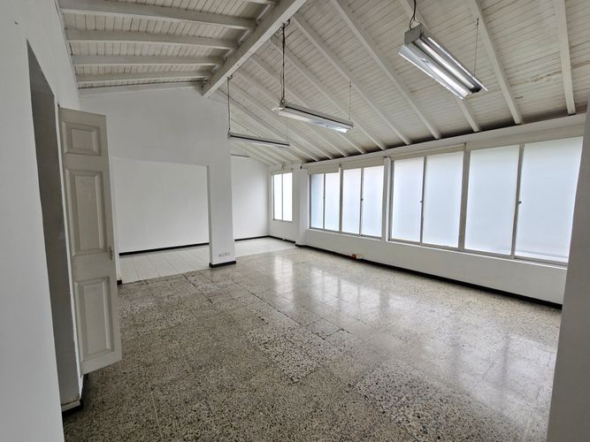 Local en venta en El Poblado, Medellín, 500 m² · foto 7 de 16