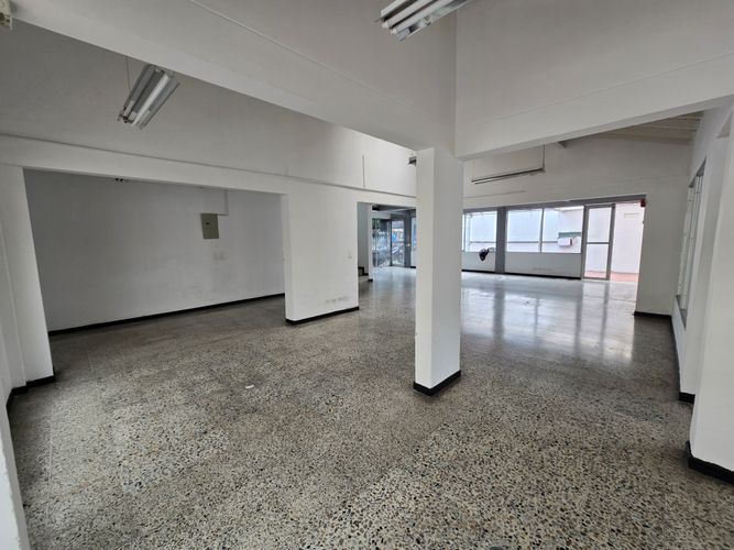 Local en venta en El Poblado, Medellín, 500 m² · foto 8 de 16
