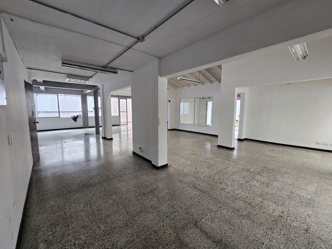 Local en venta en El Poblado, Medellín, 500 m² · foto 9 de 16