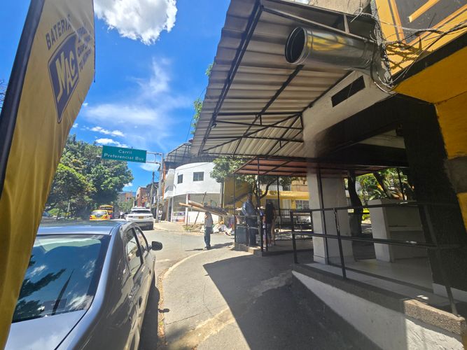 Local en venta en La América, Medellín, 15 m² · foto 10 de 15