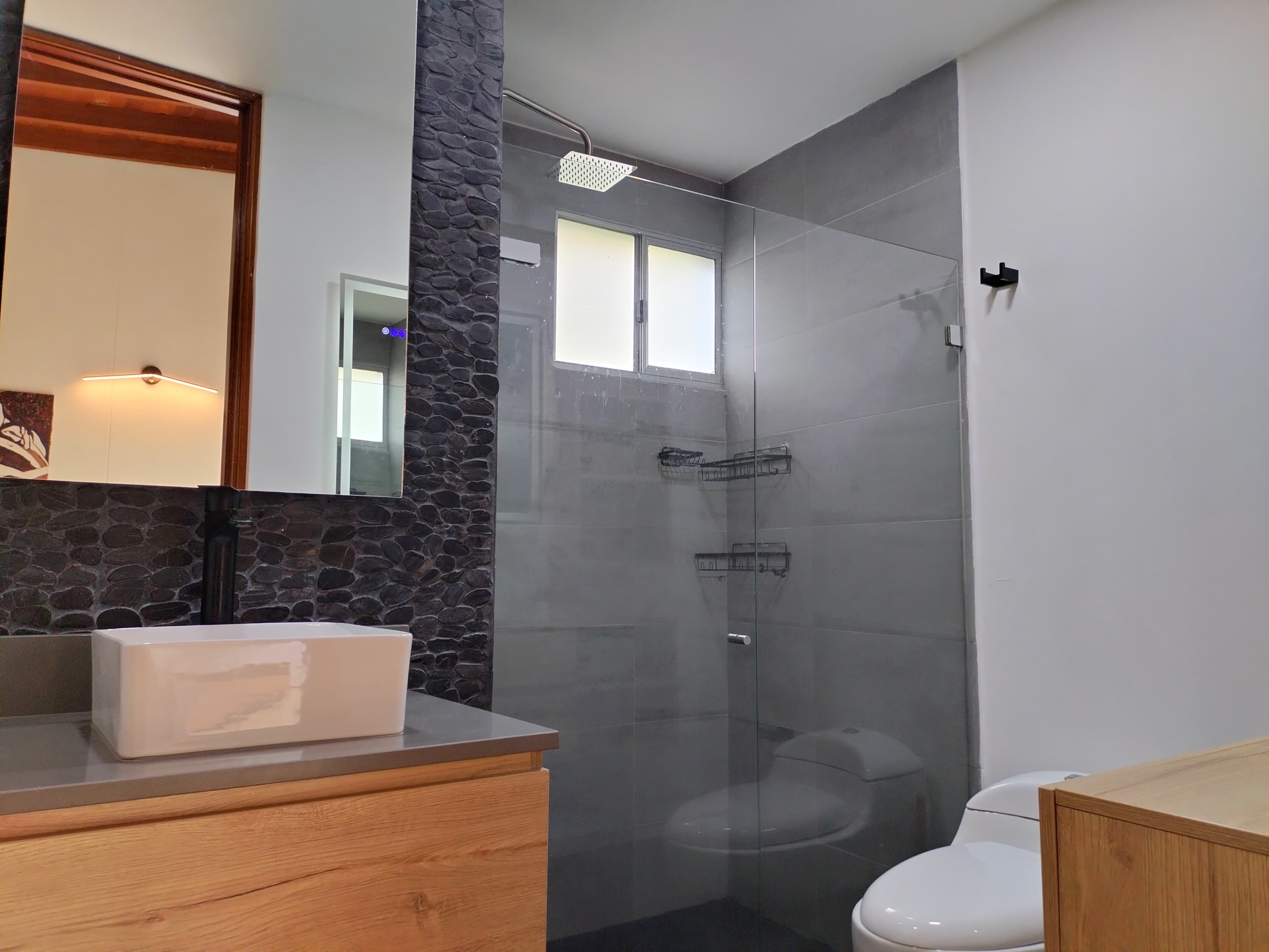 Casa en arriendo en El Poblado, Medellín · foto 14 de 17