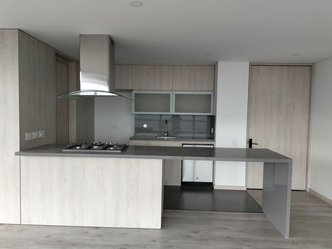 Apartamento de 3 alcobas en arriendo en El Poblado, Medellín, 148 m² · foto 7 de 19