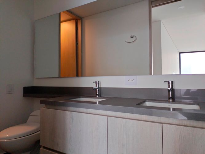 Apartamento de 3 alcobas en arriendo en El Poblado, Medellín, 148 m² · foto 17 de 19