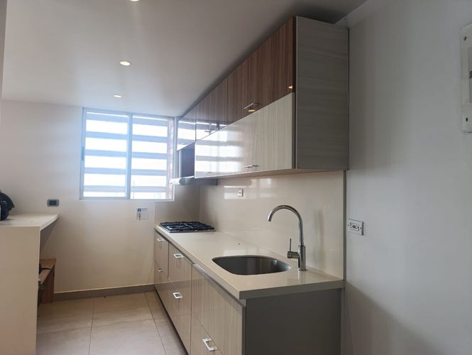 Apartamento de 2 alcobas en arriendo en El Poblado, Medellín, 117 m² · foto 8 de 18