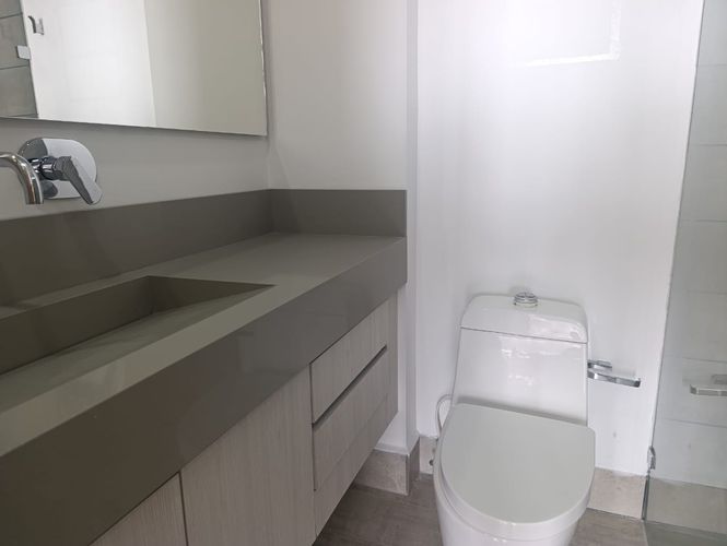 Apartamento de 2 alcobas en arriendo en El Poblado, Medellín, 117 m² · foto 17 de 18