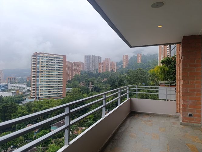 Apartamento de 2 alcobas en arriendo en El Poblado, Medellín, 117 m² · foto 18 de 18