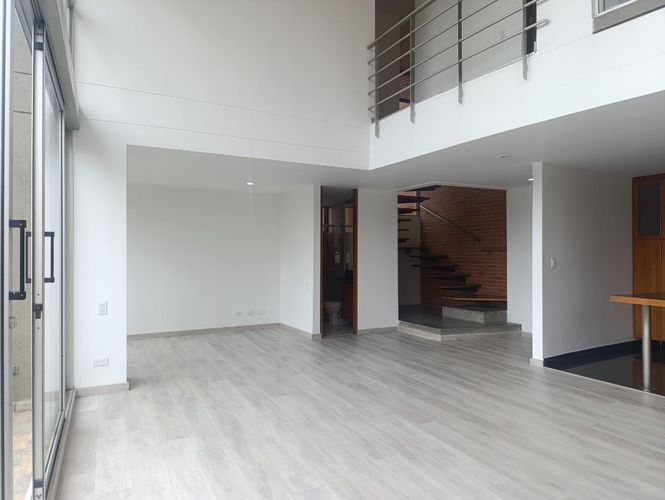 Apartamento de 2 alcobas en arriendo en El Poblado, Medellín, 140 m² · foto 5 de 18