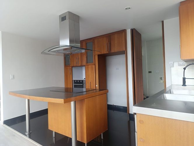 Apartamento de 2 alcobas en arriendo en El Poblado, Medellín, 140 m² · foto 8 de 18