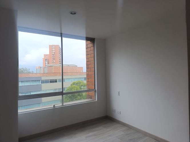 Apartamento de 2 alcobas en arriendo en El Poblado, Medellín, 140 m² · foto 11 de 18