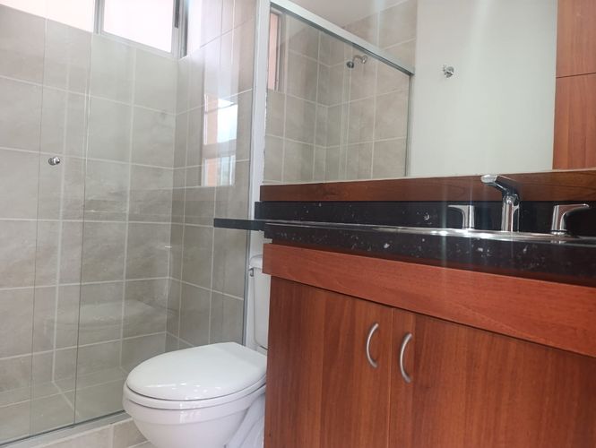 Apartamento de 2 alcobas en arriendo en El Poblado, Medellín, 140 m² · foto 16 de 18