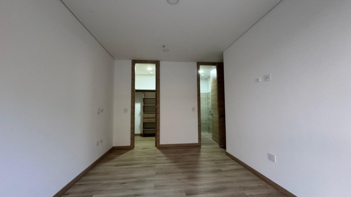 Apartamento en venta en Loma Del Escobero, Envigado · foto 5 de 18