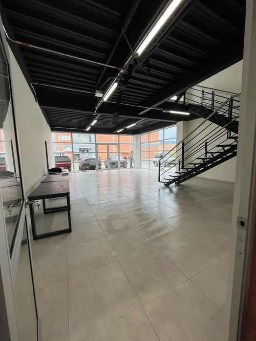 Bodega en venta en San Jose, Mosquera, 2700 m² · foto 2 de 12