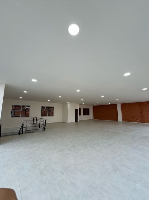 Bodega en venta en San Jose, Mosquera, 2700 m² · foto 3 de 12