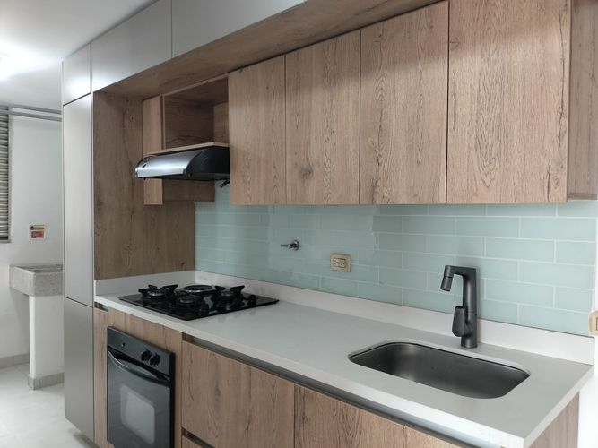 Apartamento de 2 alcobas en arriendo en El Poblado, Medellín, 88 m² · foto 5 de 15