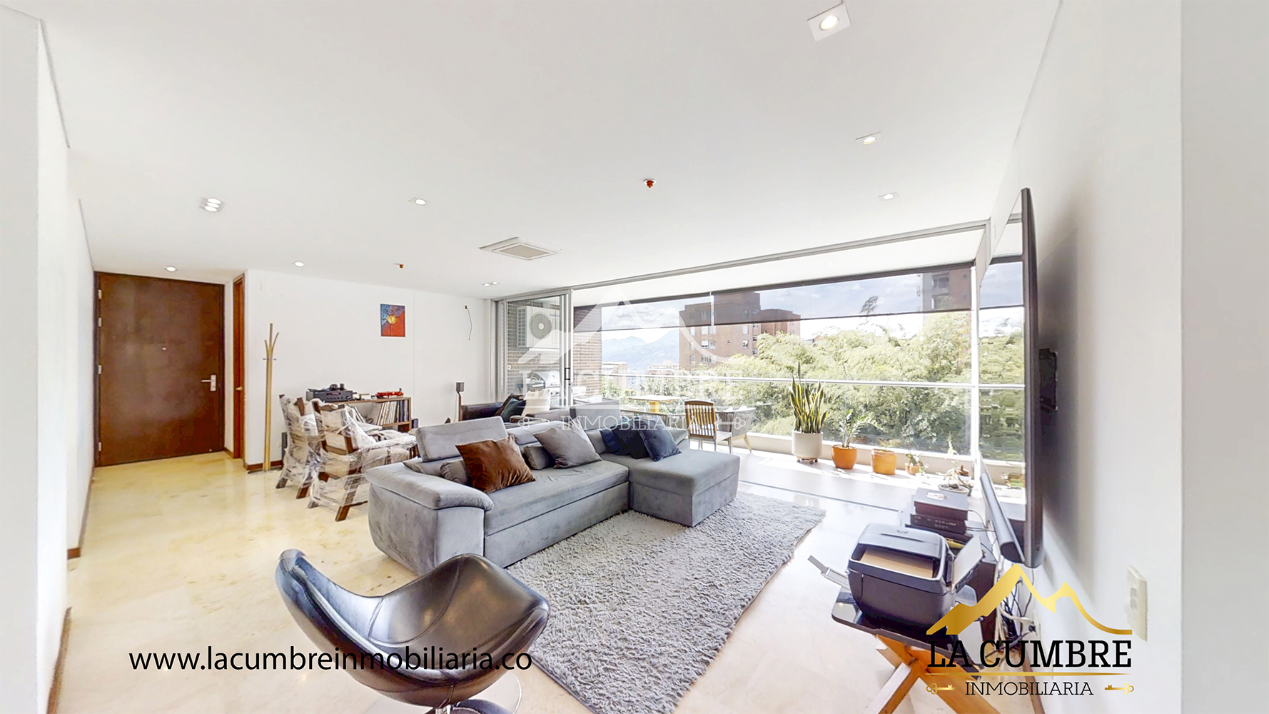 Apartamento en arriendo en El Tesoro, Medellín · foto 2 de 16