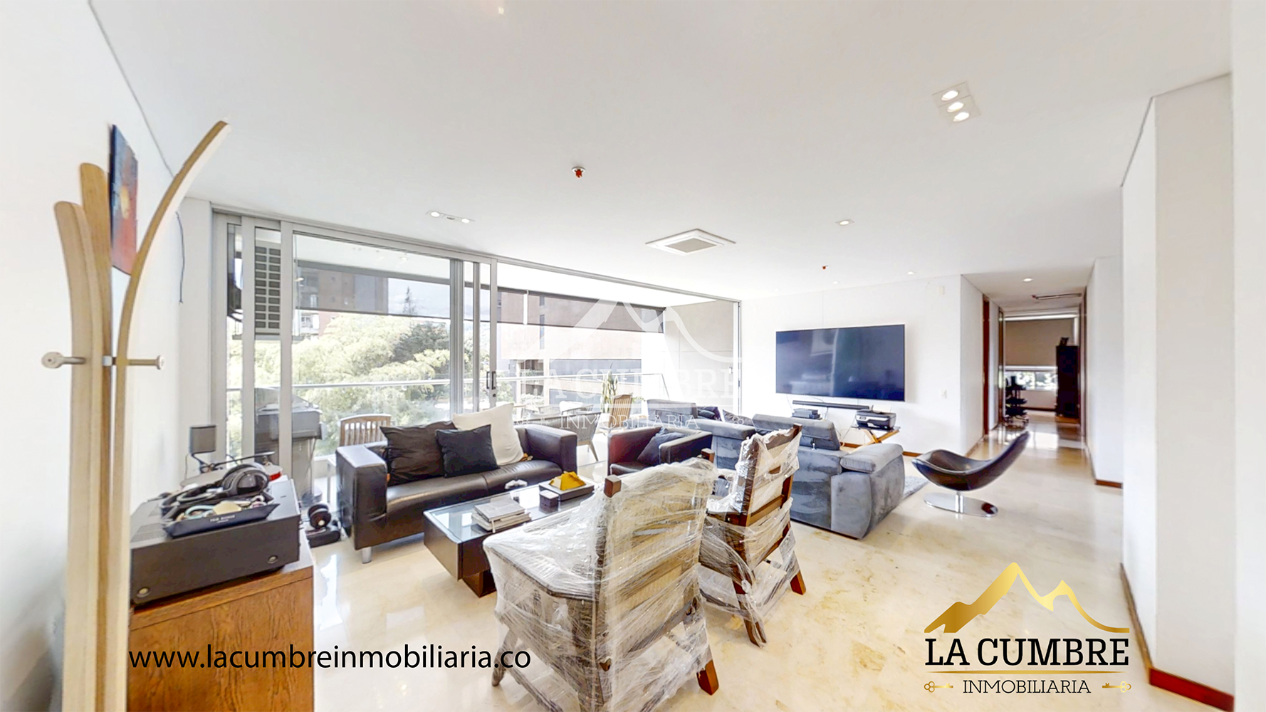 Apartamento en arriendo en El Tesoro, Medellín · foto 3 de 16