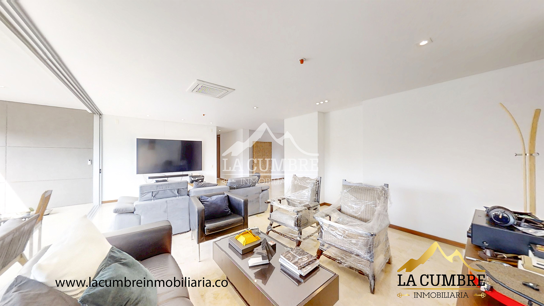 Apartamento en arriendo en El Tesoro, Medellín · foto 4 de 16