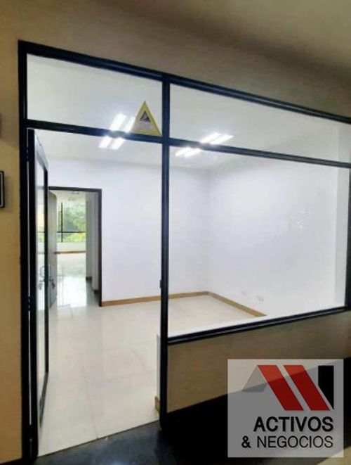 Oficina en arriendo en Santa María De Los Ángeles, Medellín, 46 m² · foto 3 de 4