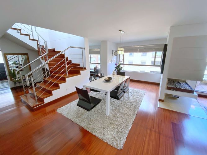 Apartamento de 3 alcobas en venta en Santa Barbara Oriental, Bogotá, 208 m² · foto 5 de 24