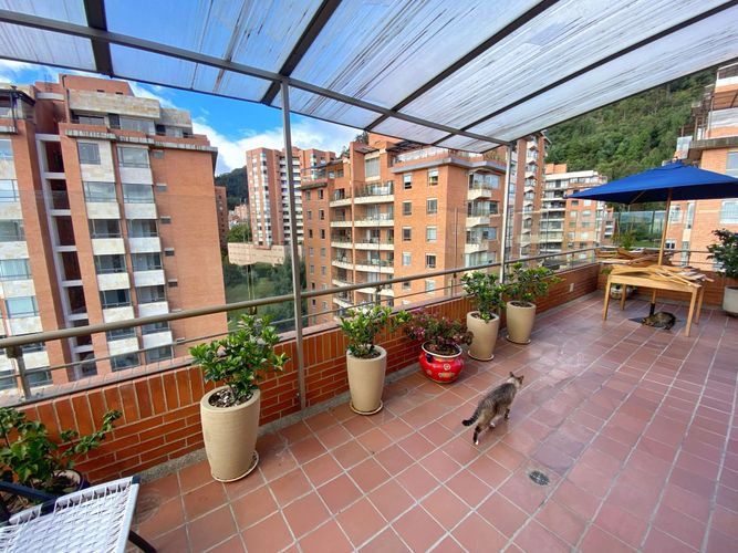 Apartamento de 3 alcobas en venta en Santa Barbara Oriental, Bogotá, 208 m² · foto 21 de 24