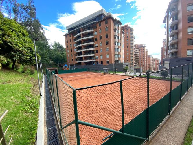 Apartamento de 3 alcobas en venta en Santa Barbara Oriental, Bogotá, 208 m² · foto 23 de 24
