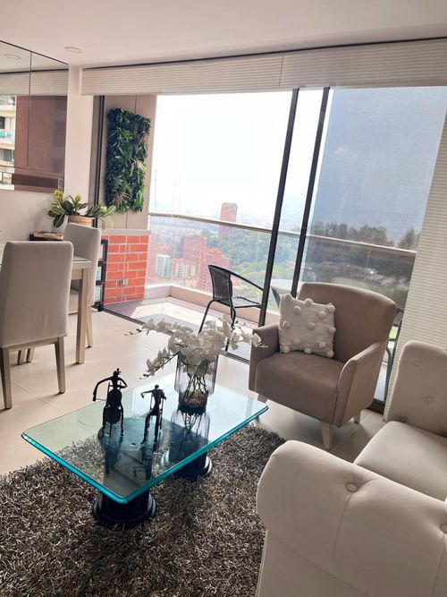 Apartamento de 3 alcobas en arriendo en Altos Del Poblado, Medellín, 87 m² · foto 3 de 22