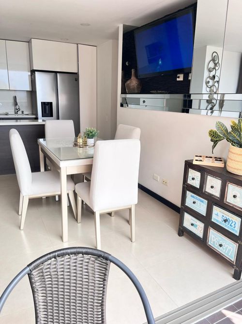 Apartamento de 3 alcobas en arriendo en Altos Del Poblado, Medellín, 87 m² · foto 5 de 22