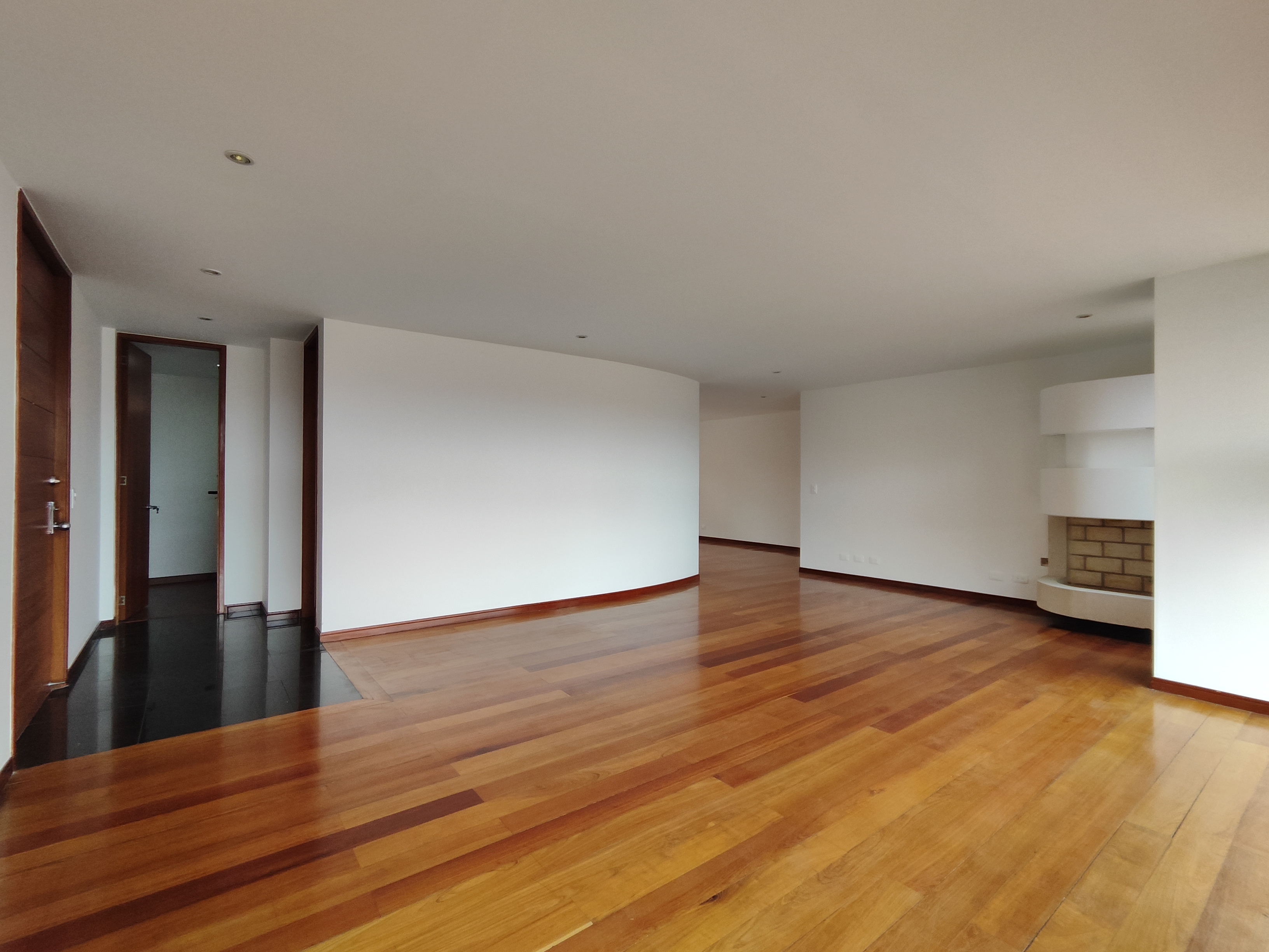 Apartamento en venta en Gratamira, Bogotá · foto 6 de 24