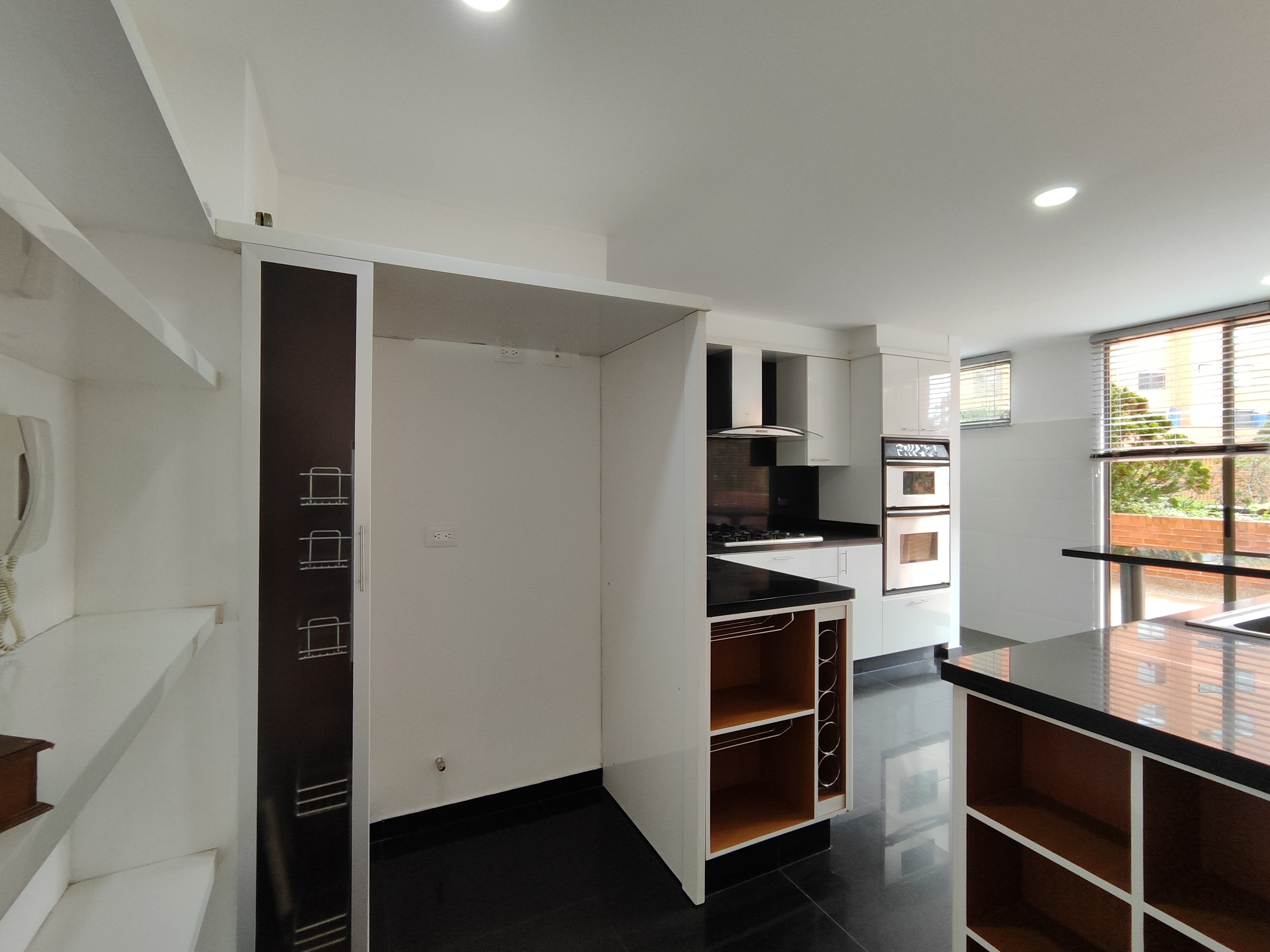 Apartamento en venta en Gratamira, Bogotá · foto 8 de 24