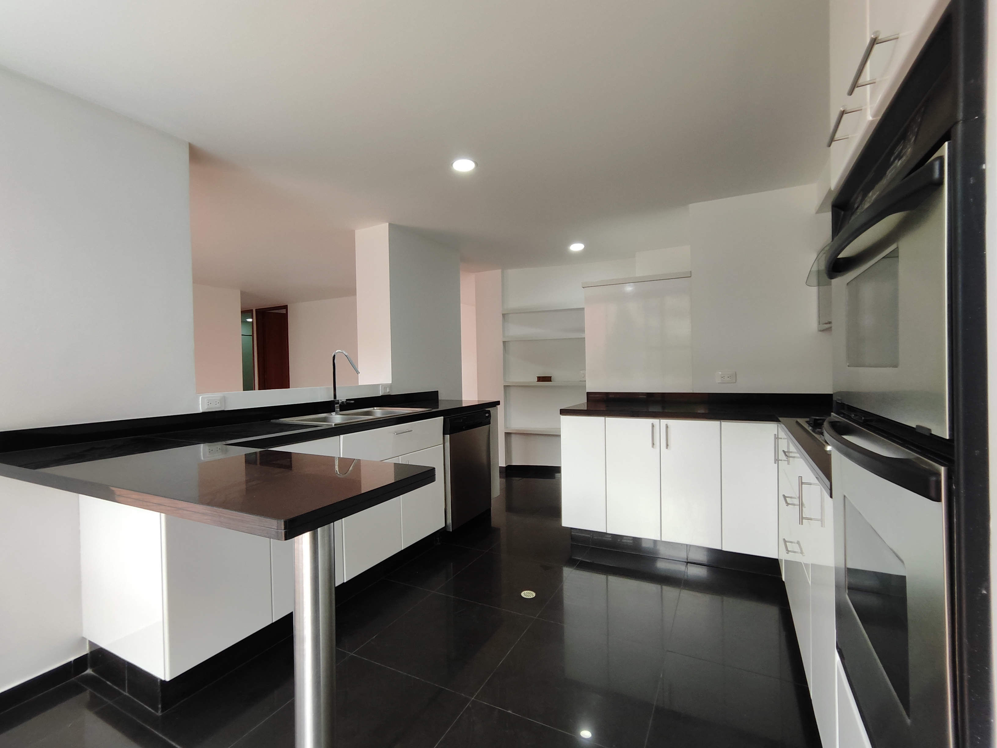 Apartamento en venta en Gratamira, Bogotá · foto 10 de 24