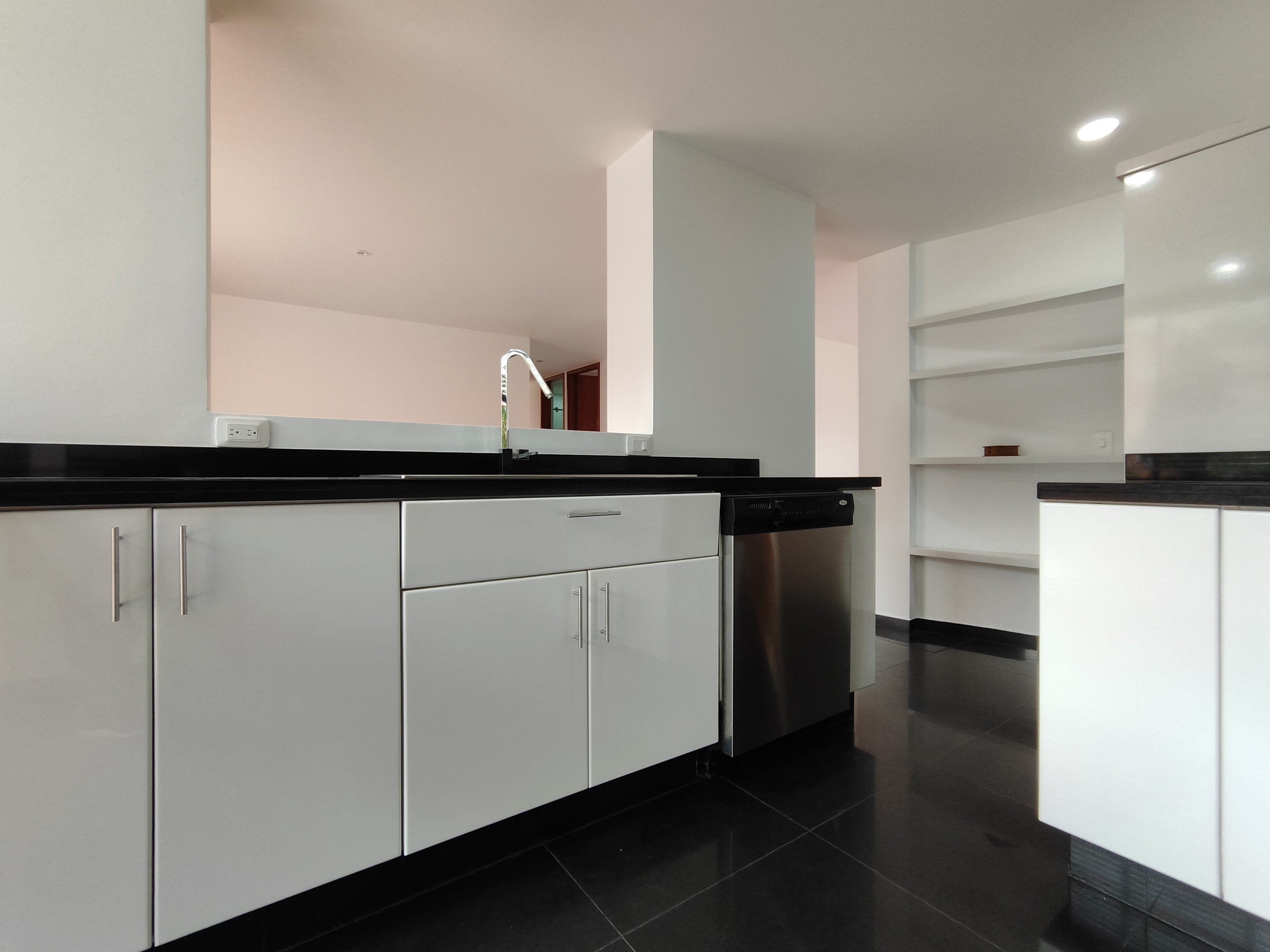 Apartamento en venta en Gratamira, Bogotá · foto 11 de 24