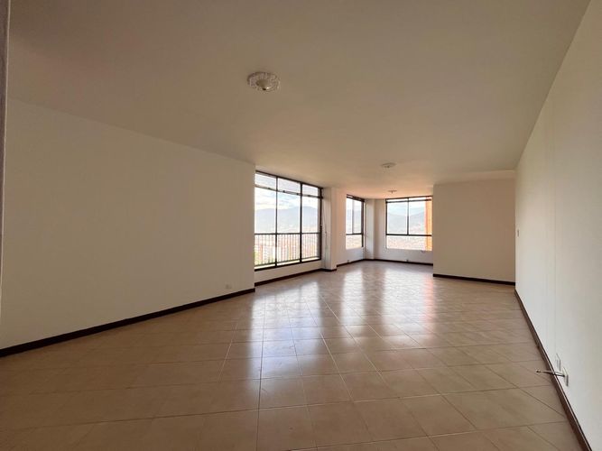 Apartamento de 3 alcobas en arriendo en El Poblado, Medellín, 113 m² · foto 2 de 18
