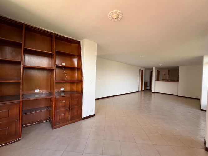 Apartamento de 3 alcobas en arriendo en El Poblado, Medellín, 113 m² · foto 5 de 18