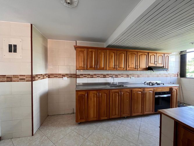 Apartamento de 3 alcobas en arriendo en El Poblado, Medellín, 113 m² · foto 7 de 18