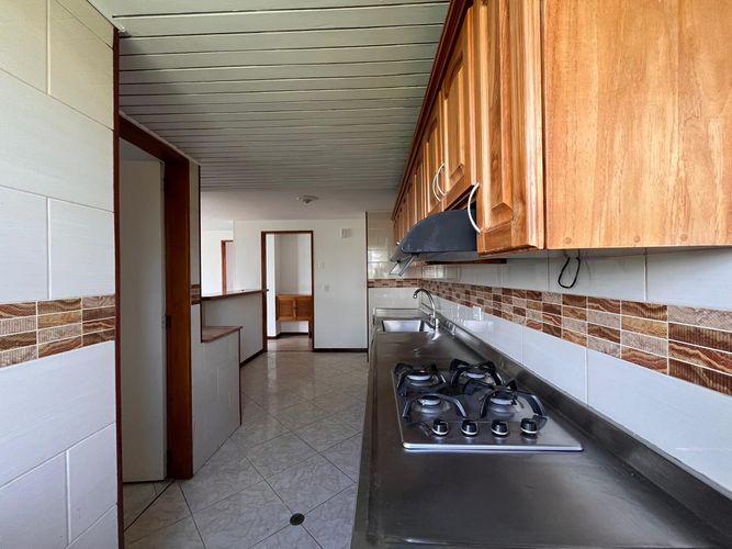 Apartamento de 3 alcobas en arriendo en El Poblado, Medellín, 113 m² · foto 8 de 18