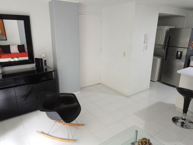 Apartamento de 2 alcobas en arriendo en El Poblado, Medellín, 65 m² · foto 3 de 10