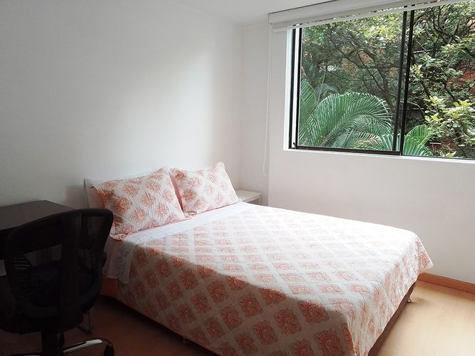 Apartamento de 2 alcobas en arriendo en El Poblado, Medellín, 65 m² · foto 5 de 10