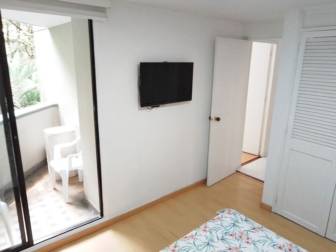 Apartamento de 2 alcobas en arriendo en El Poblado, Medellín, 65 m² · foto 8 de 10