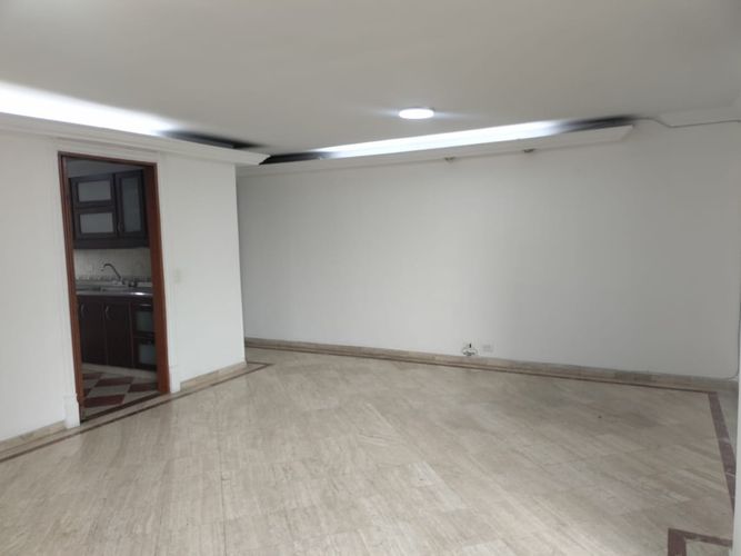 Apartamento de 3 alcobas en arriendo en El Poblado, Medellín, 107 m² · foto 5 de 16