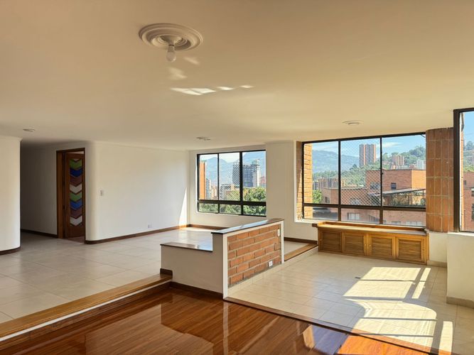 Apartamento de 3 alcobas en arriendo en El Poblado, Medellín, 160 m² · foto 2 de 20