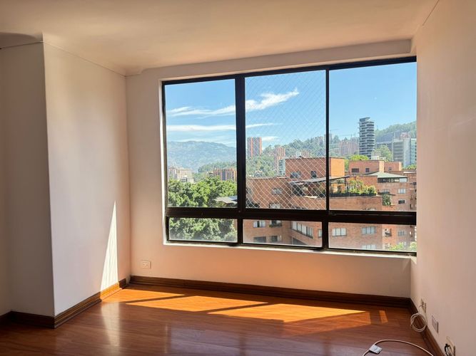 Apartamento de 3 alcobas en arriendo en El Poblado, Medellín, 160 m² · foto 13 de 20