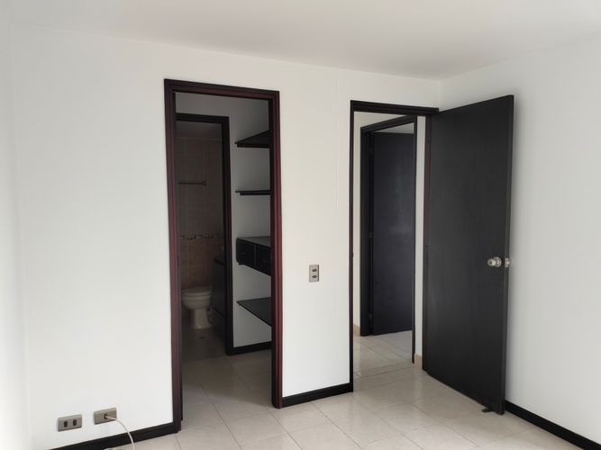 Apartamento de 2 alcobas en arriendo en El Poblado, Medellín, 55 m² · foto 9 de 13