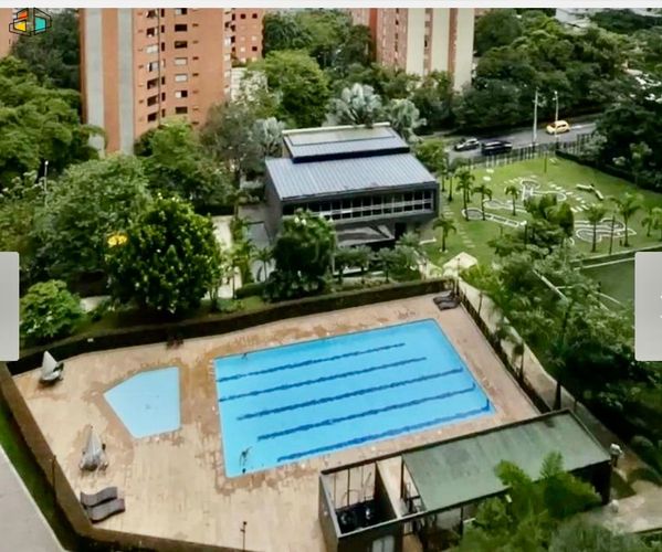 Apartamento de 4 alcobas en venta en Castropol, Medellín, 136 m² · foto 20 de 24