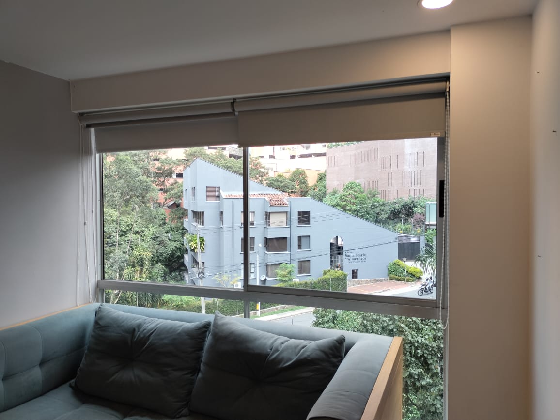 Apartamento en venta en El Poblado, Medellín · foto 2 de 15