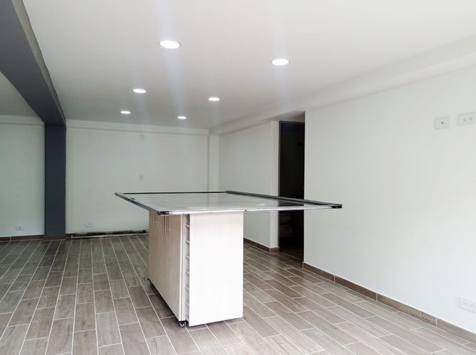 Apartamento de 3 alcobas en arriendo en El Poblado, Medellín, 91 m² · foto 2 de 13