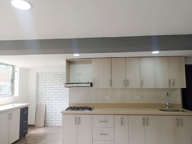 Apartamento de 3 alcobas en arriendo en El Poblado, Medellín, 91 m² · foto 5 de 13